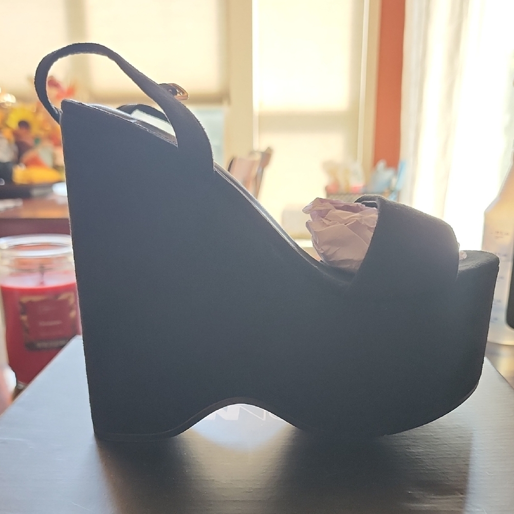 Elegant Black Platform Wedge Sandals